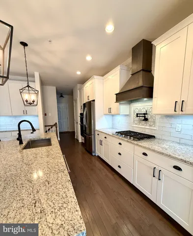 $699,999 | 48 Hunters Lane, Glen Mills, PA 19342