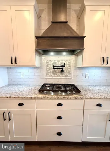 $699,999 | 48 Hunters Lane, Glen Mills, PA 19342