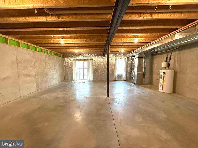 $699,999 | 48 Hunters Lane, Glen Mills, PA 19342