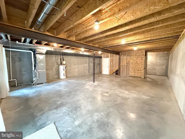 $699,999 | 48 Hunters Lane, Glen Mills, PA 19342