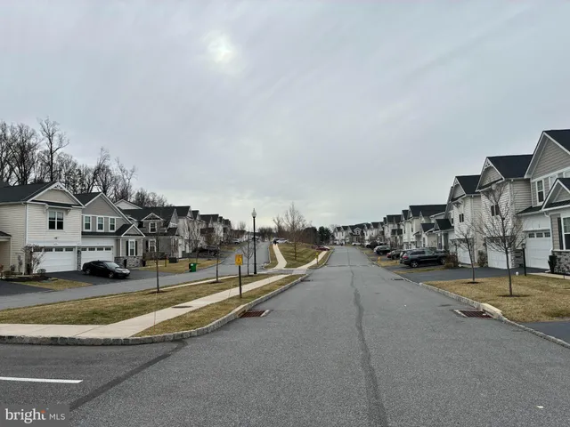 $699,999 | 48 Hunters Lane, Glen Mills, PA 19342