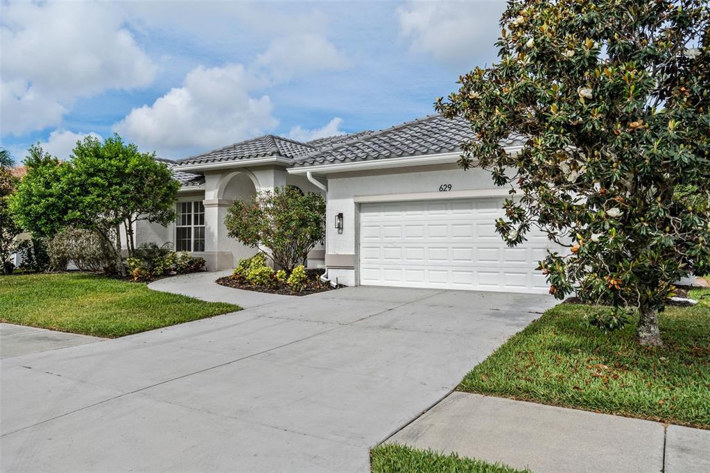 629 Sawgrass Bridge Road Venice, FL 34292 - Photo 9 of 56