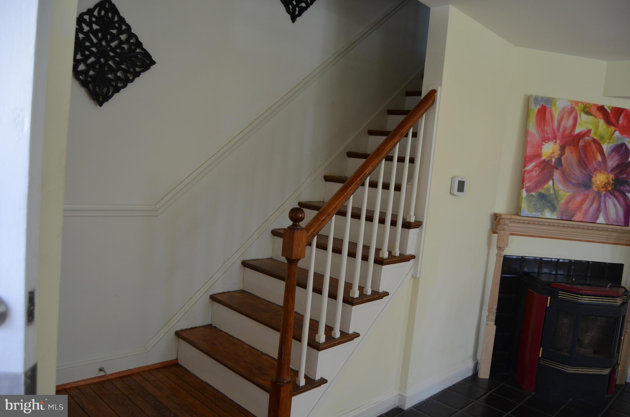 1201 Northview Road Baltimore, MD 21218 - Photo 12 of 25 View/staircase