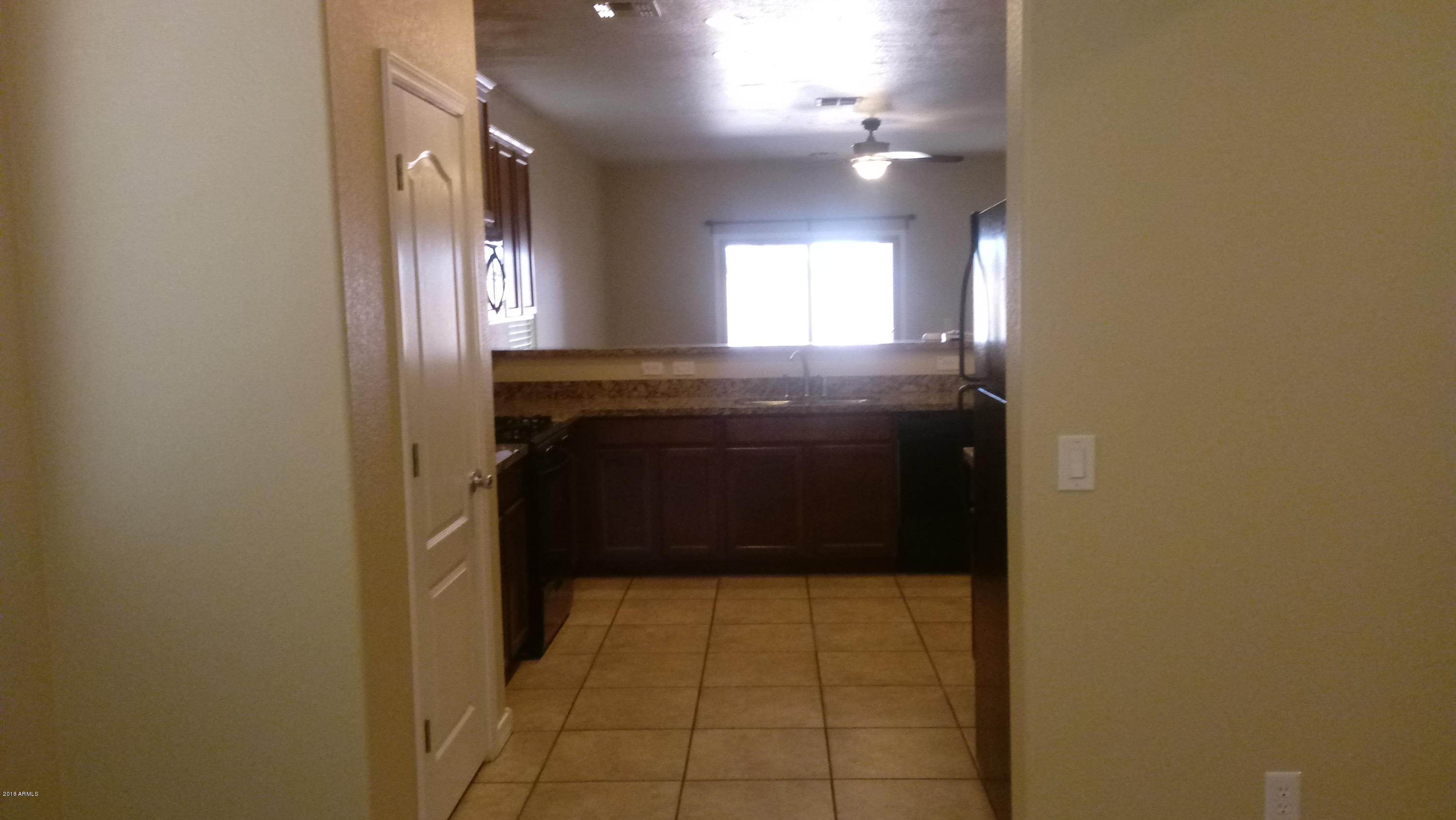 18558 North Lariat Road Maricopa, AZ 85138 - Photo 4 of 23 20180418_111959