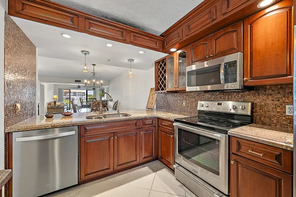$510,000 | 701 Seafarer Circle, Unit 103, Jupiter, FL 33477
