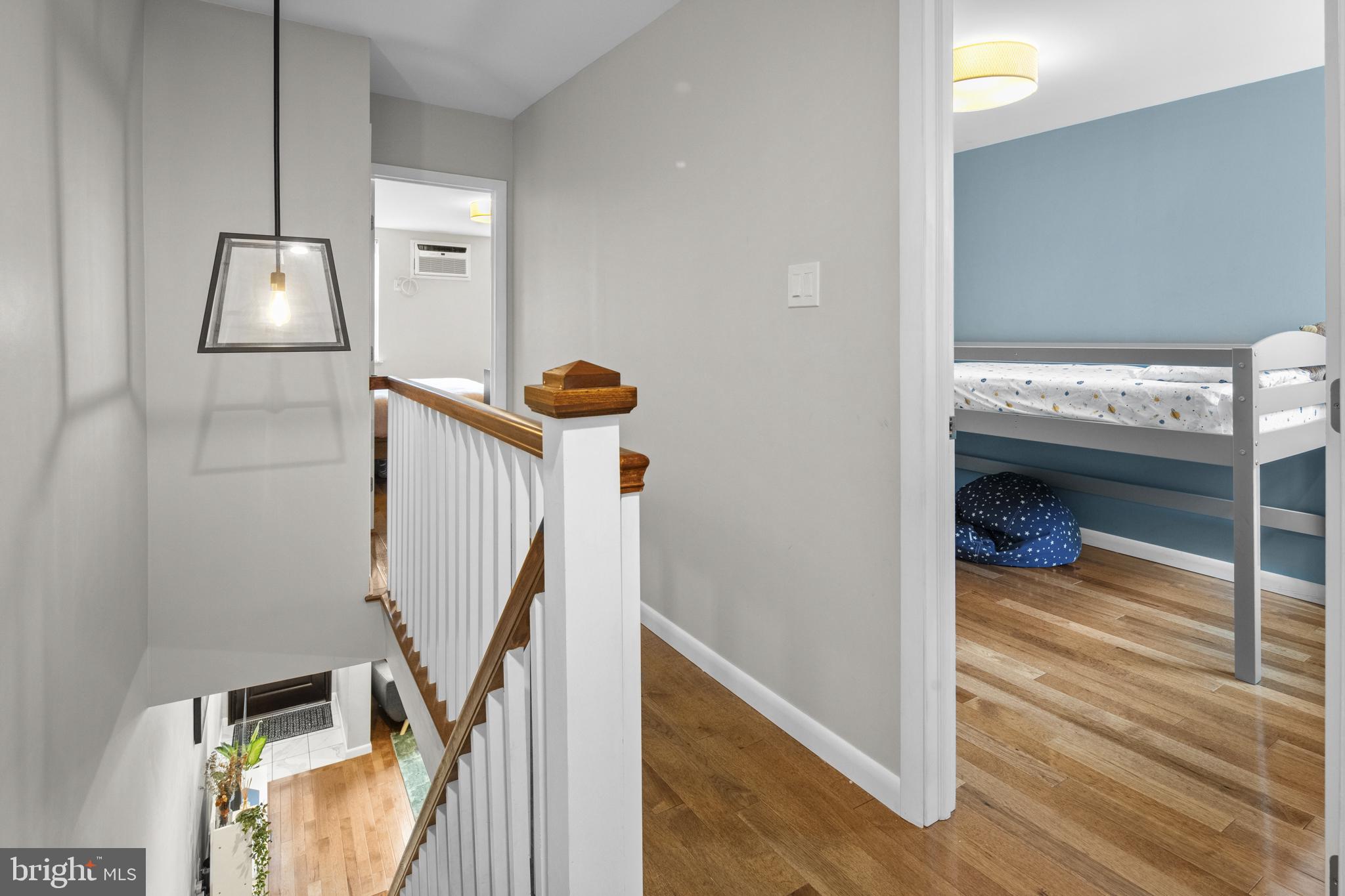 809 Moore Street Philadelphia, PA 19148 - Photo 13 of 21 2nd flr hallway