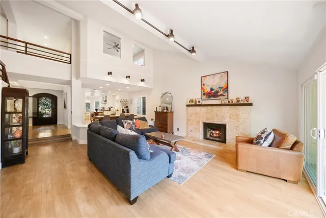 $1,199,900 | 24224 Creekside Drive, Newhall, CA 91321