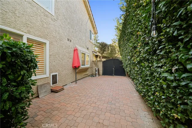 $1,199,900 | 24224 Creekside Drive, Newhall, CA 91321