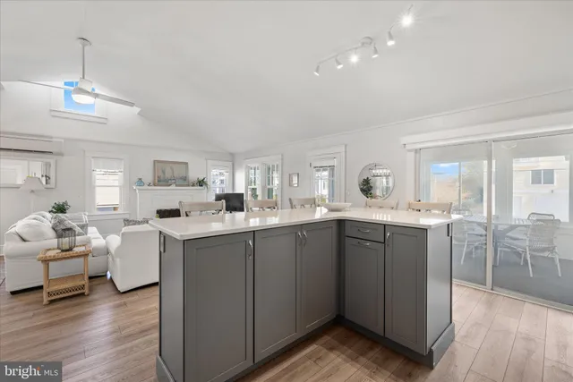 $4,000,000 | 83 North Atlantic Avenue, Bethany Beach, DE 19930