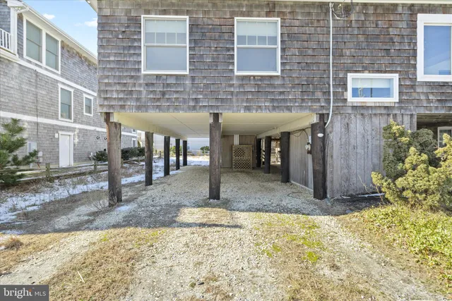 $4,000,000 | 83 North Atlantic Avenue, Bethany Beach, DE 19930
