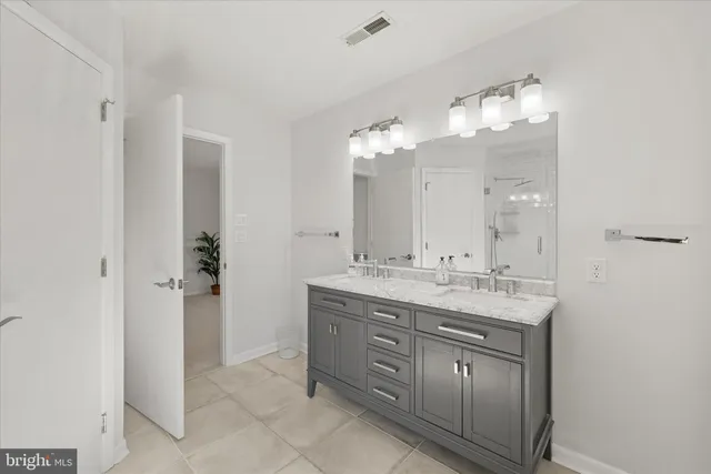 $4,000,000 | 83 North Atlantic Avenue, Bethany Beach, DE 19930