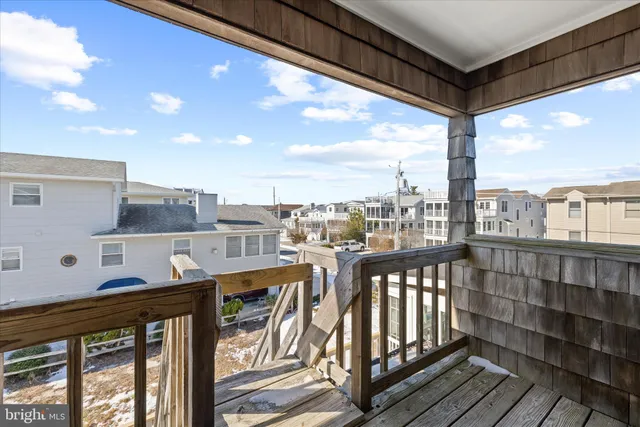 $4,000,000 | 83 North Atlantic Avenue, Bethany Beach, DE 19930