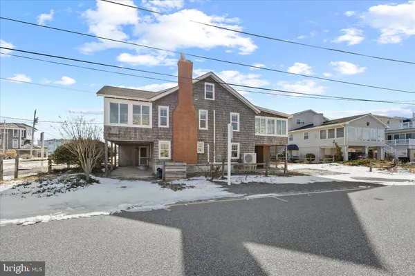 $4,000,000 | 83 North Atlantic Avenue, Bethany Beach, DE 19930