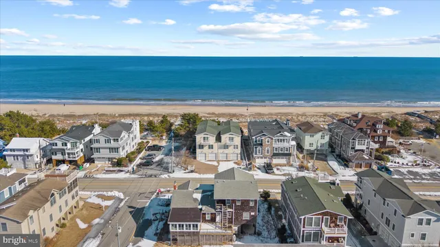 $4,000,000 | 83 North Atlantic Avenue, Bethany Beach, DE 19930