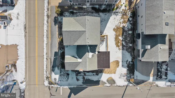 $4,000,000 | 83 North Atlantic Avenue, Bethany Beach, DE 19930