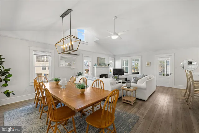 $4,000,000 | 83 North Atlantic Avenue, Bethany Beach, DE 19930