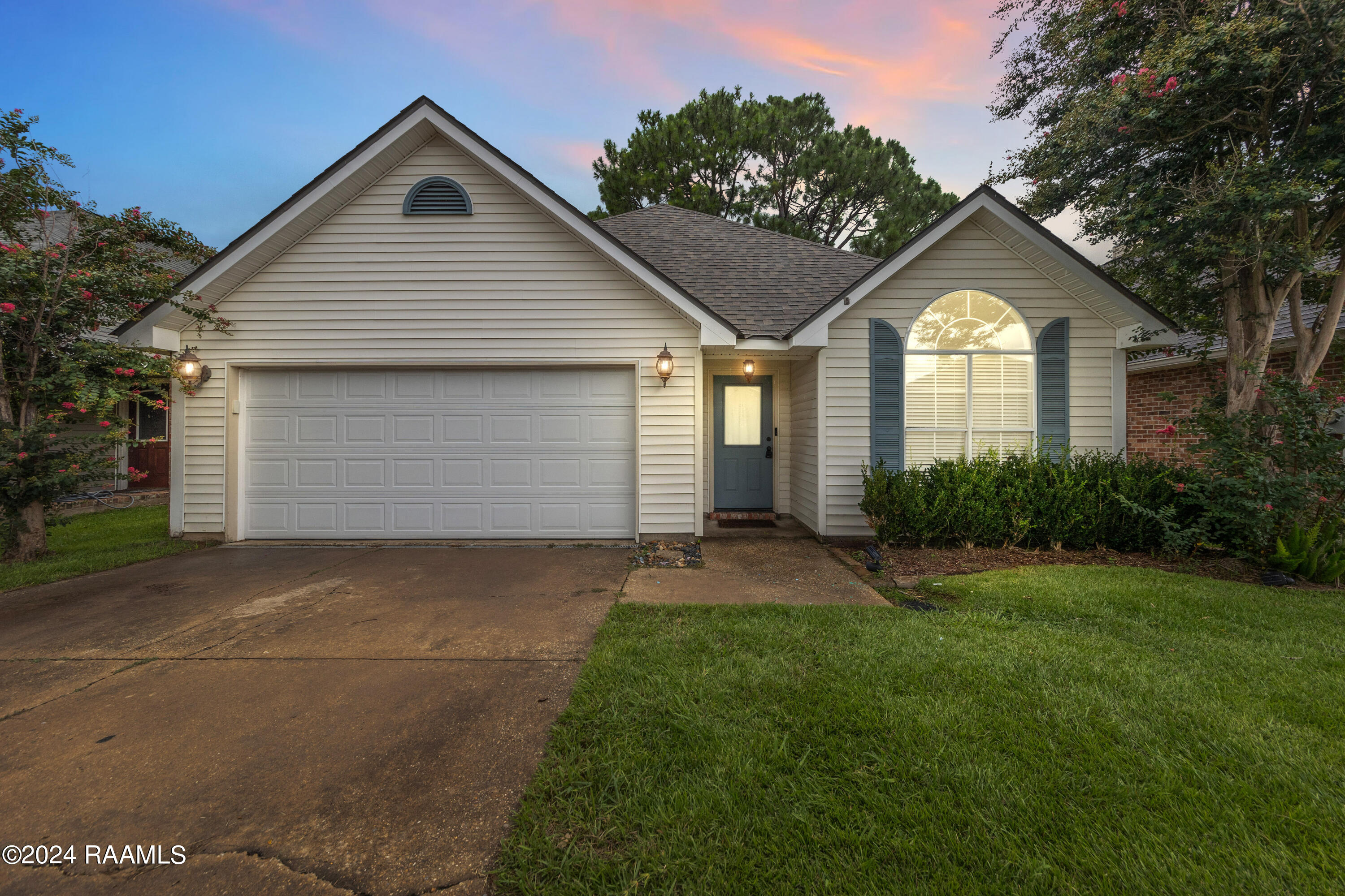 110 Cane Ridge Circle Lafayette, LA 70508 - Photo 18 of 18 twilight