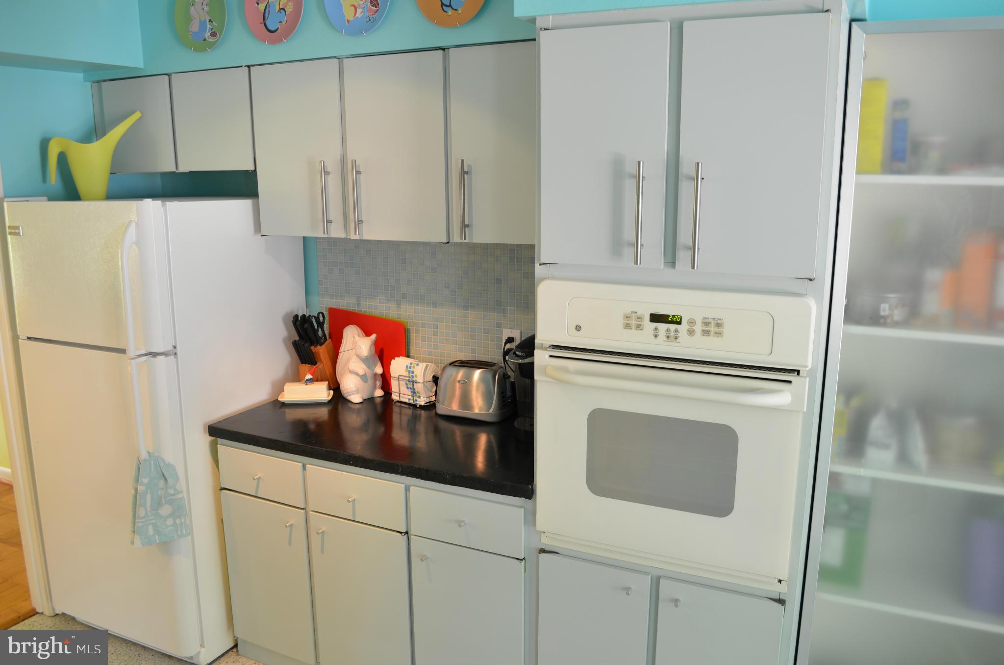 1608 Wainwright Drive Reston, VA 20190 - Photo 6 of 24 Kitchen