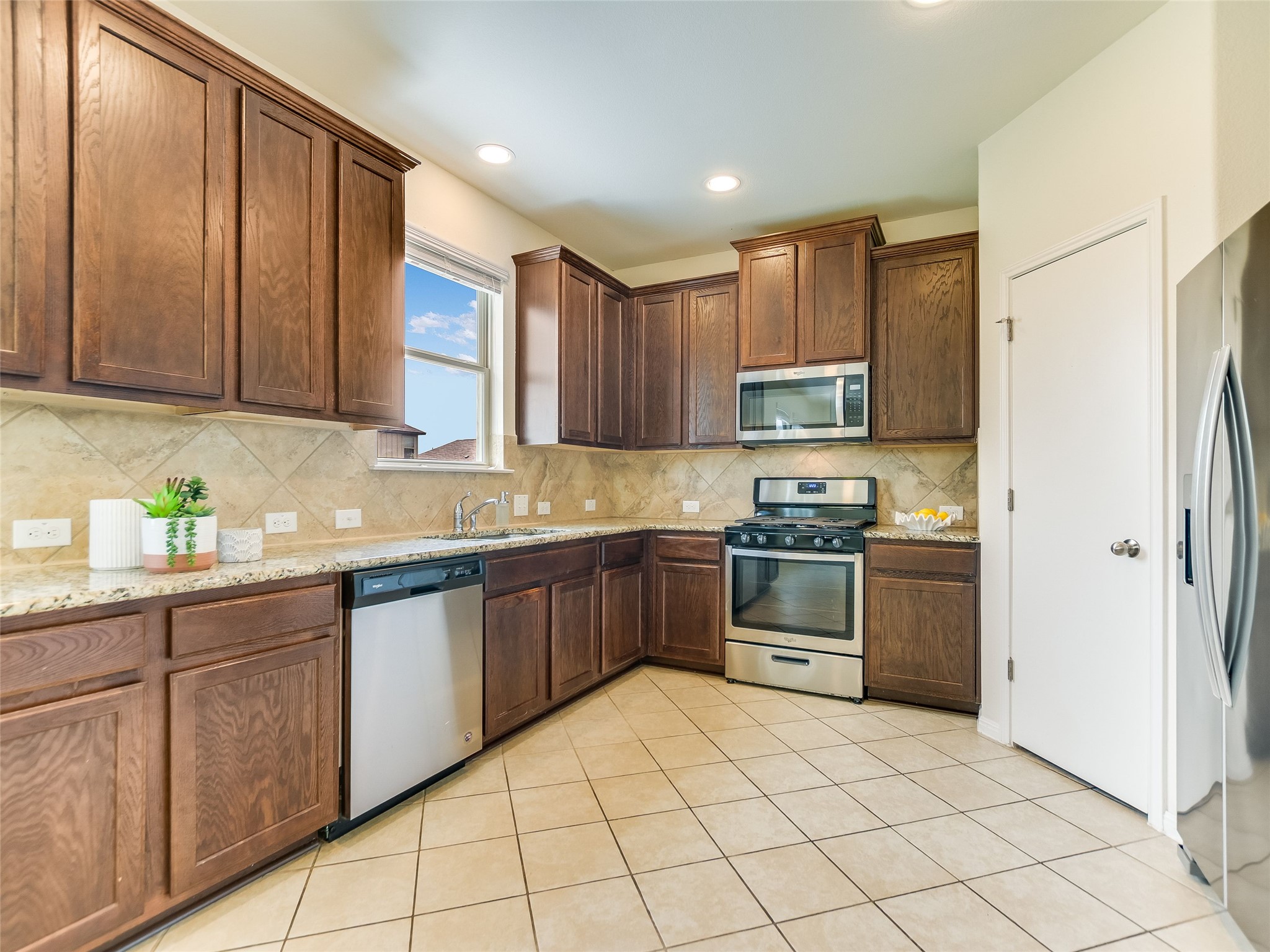 300 Wapiti Road Buda, TX 78610 - Photo 7 of 26