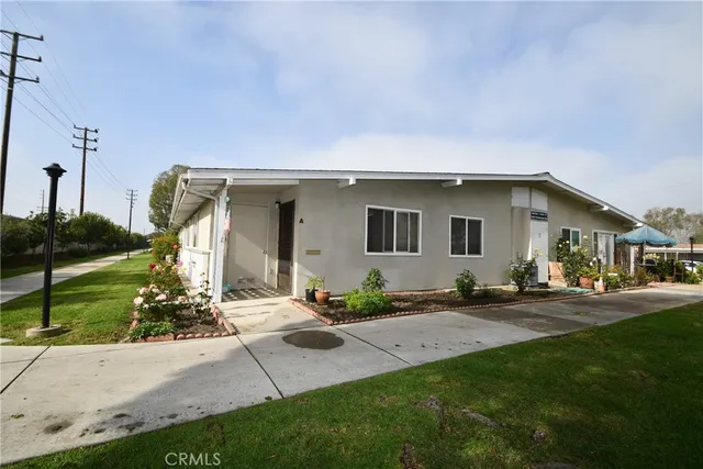 $525,000 | 1842 Thunderbird Drive, Unit 1A, Seal Beach, CA 90740