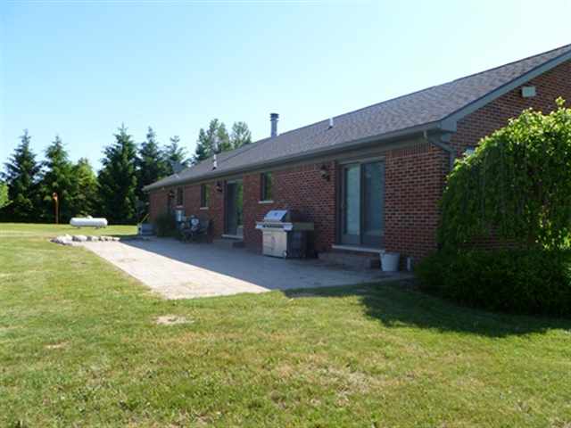 79400 Weyer Road Romeo, MI 48065 - Photo 8 of 24 31043279-7.JPG