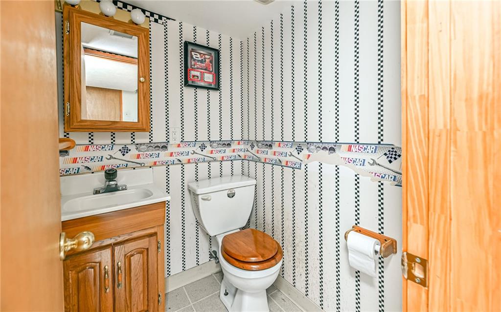 2343 Rochester Road Pittsburgh, PA 15237 - Photo 16 of 20 Gallery Image 16