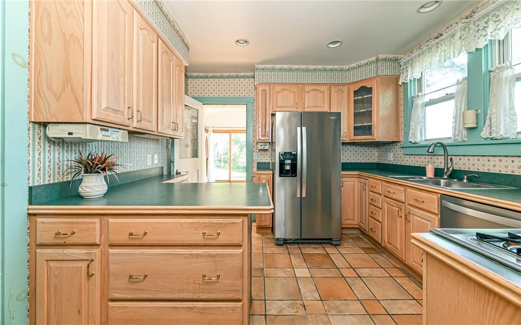 2343 Rochester Road Pittsburgh, PA 15237 - Photo 6 of 20 Gallery Image 6