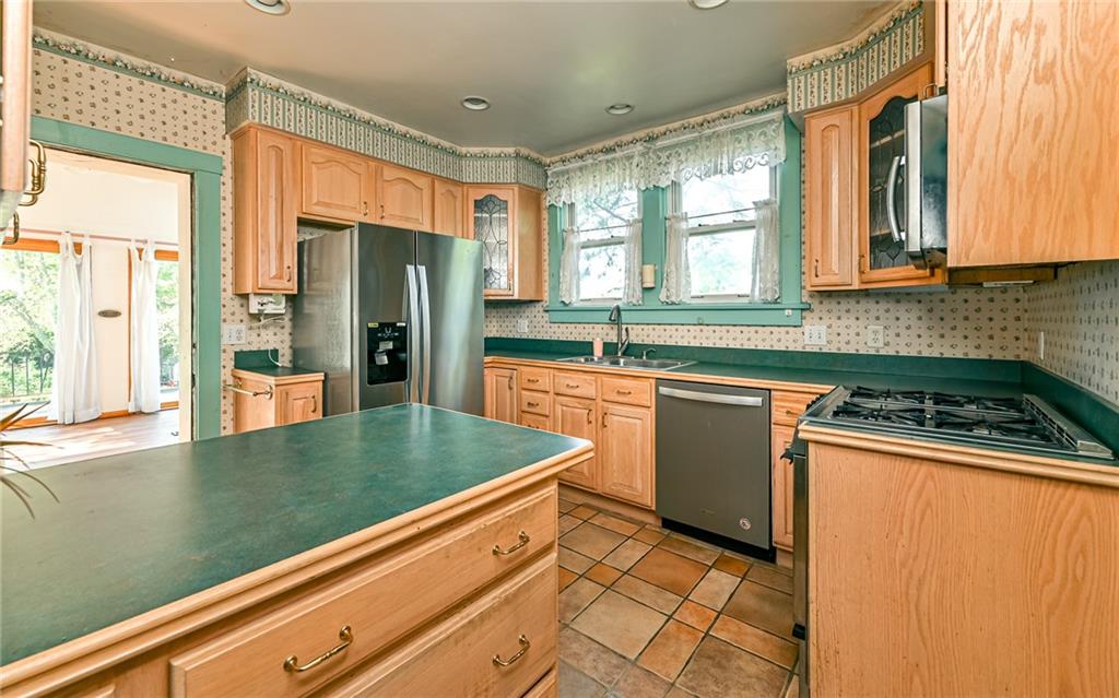 2343 Rochester Road Pittsburgh, PA 15237 - Photo 7 of 20 Gallery Image 7