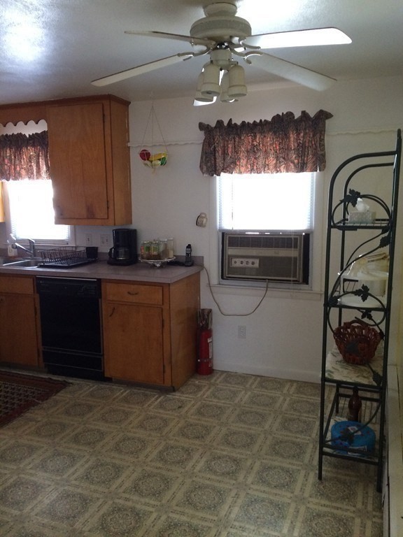 44 Park Terrace Road Worcester, MA 01604 - Photo 6 of 21 Gallery Image 6