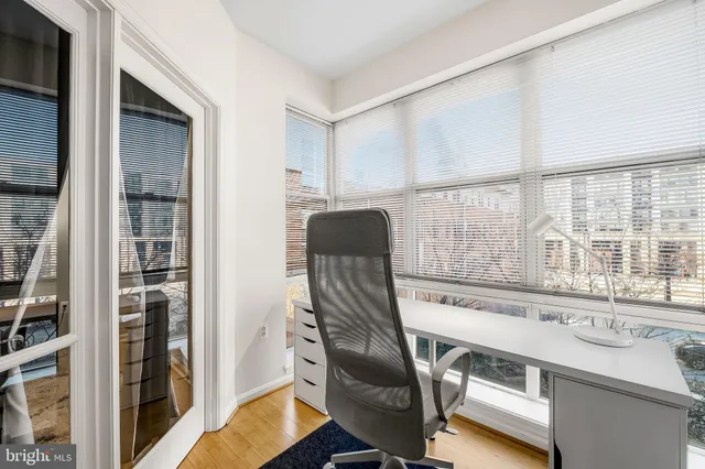 $207,000 | 23 Pierside Drive, Unit 315, Baltimore, MD 21230