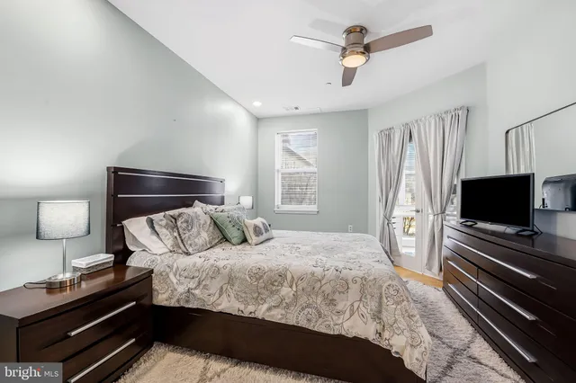 $207,000 | 23 Pierside Drive, Unit 315, Baltimore, MD 21230