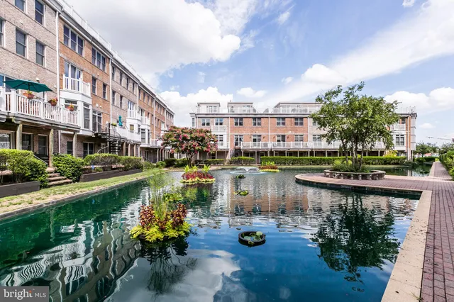 $207,000 | 23 Pierside Drive, Unit 315, Baltimore, MD 21230