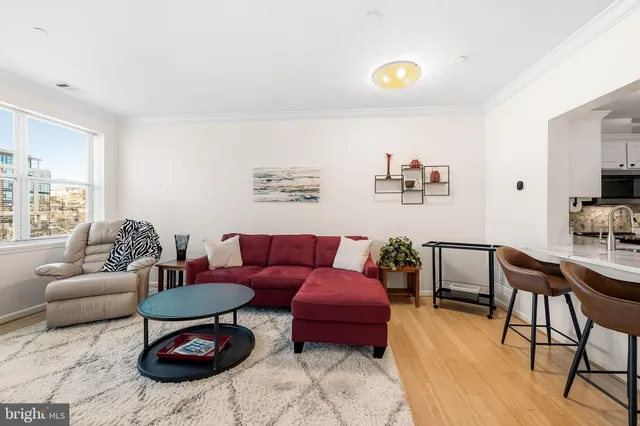 $207,000 | 23 Pierside Drive, Unit 315, Baltimore, MD 21230