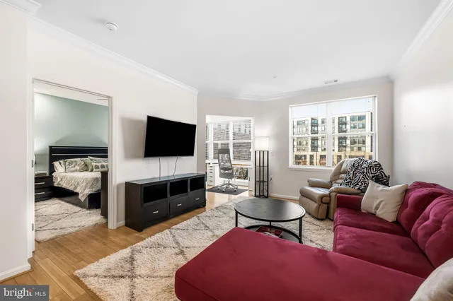 $207,000 | 23 Pierside Drive, Unit 315, Baltimore, MD 21230