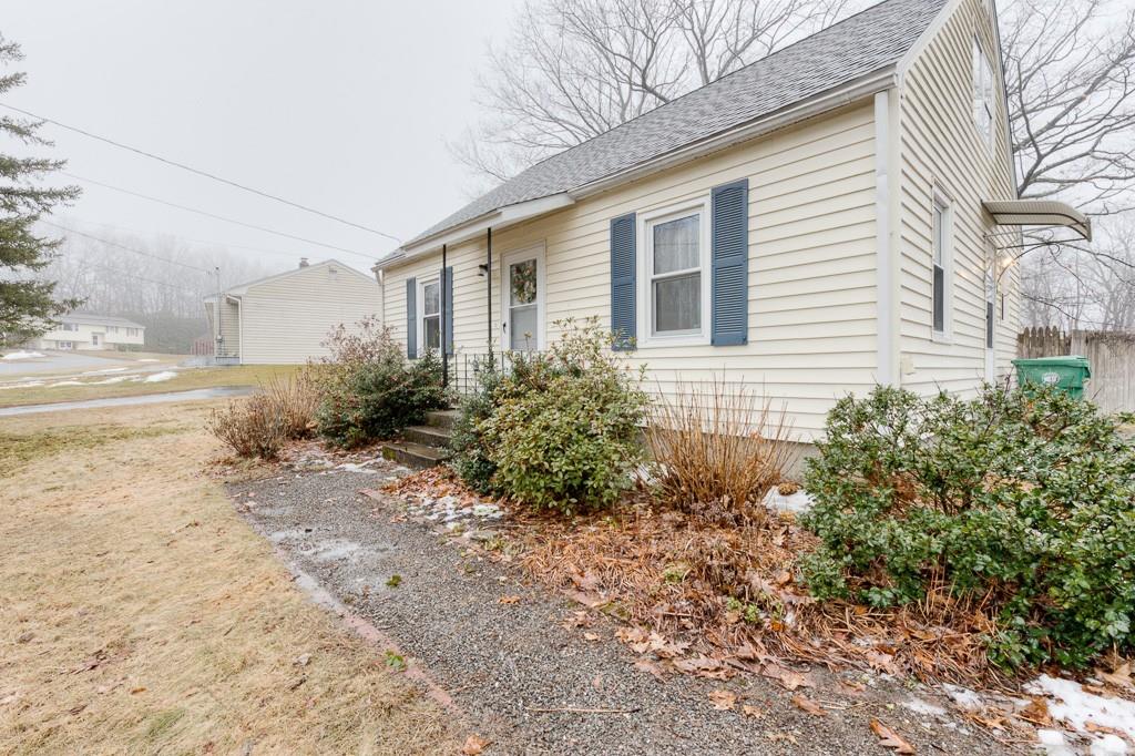31 Woodruff Road Clinton, MA 01510 - Photo 2 of 33 Gallery Image 2