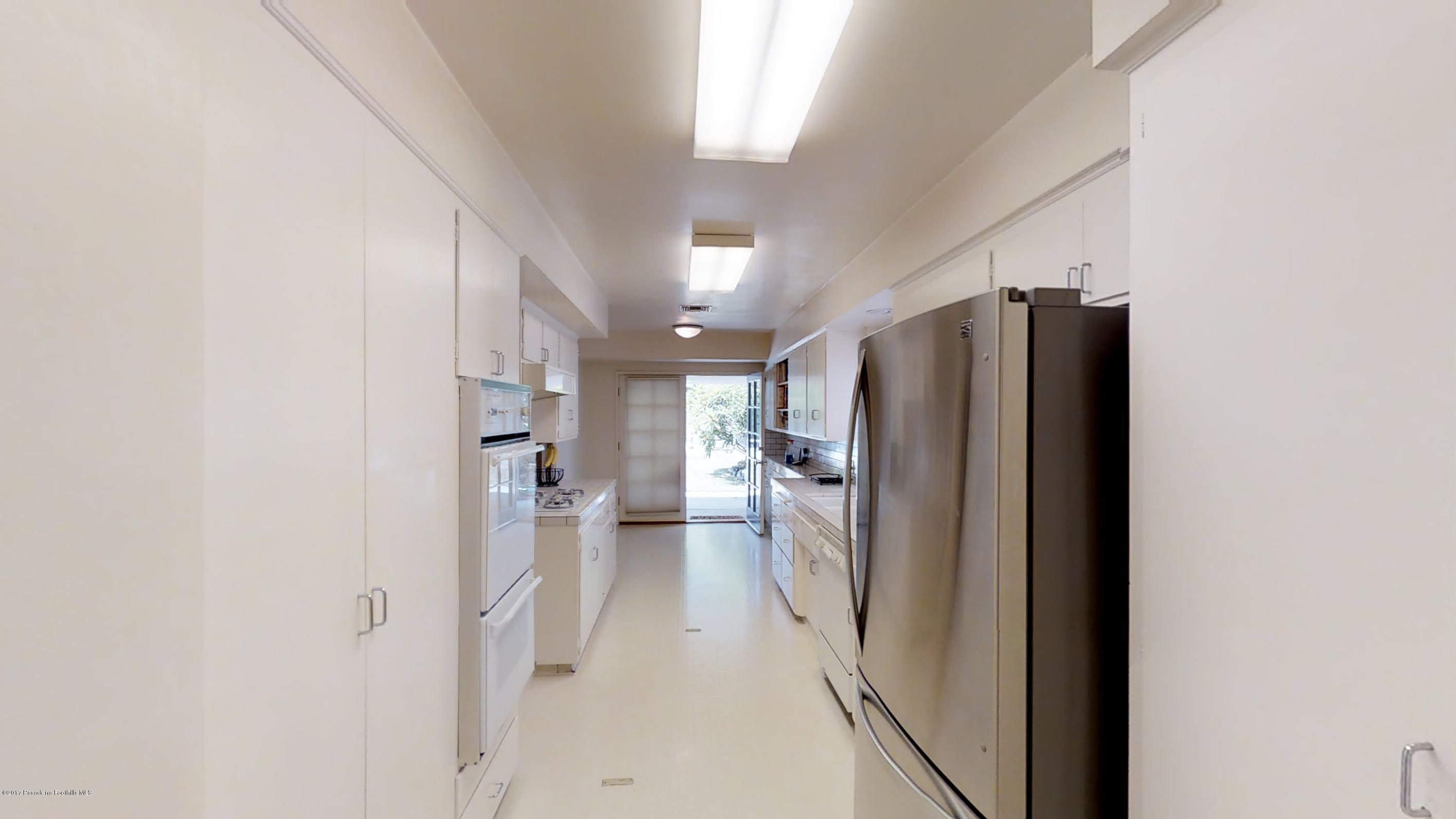1549 Meadowbrook Road Altadena, CA 91001 - Photo 12 of 35 uQ8LFJ5fnV8 - 08.23.2017_21.15.57