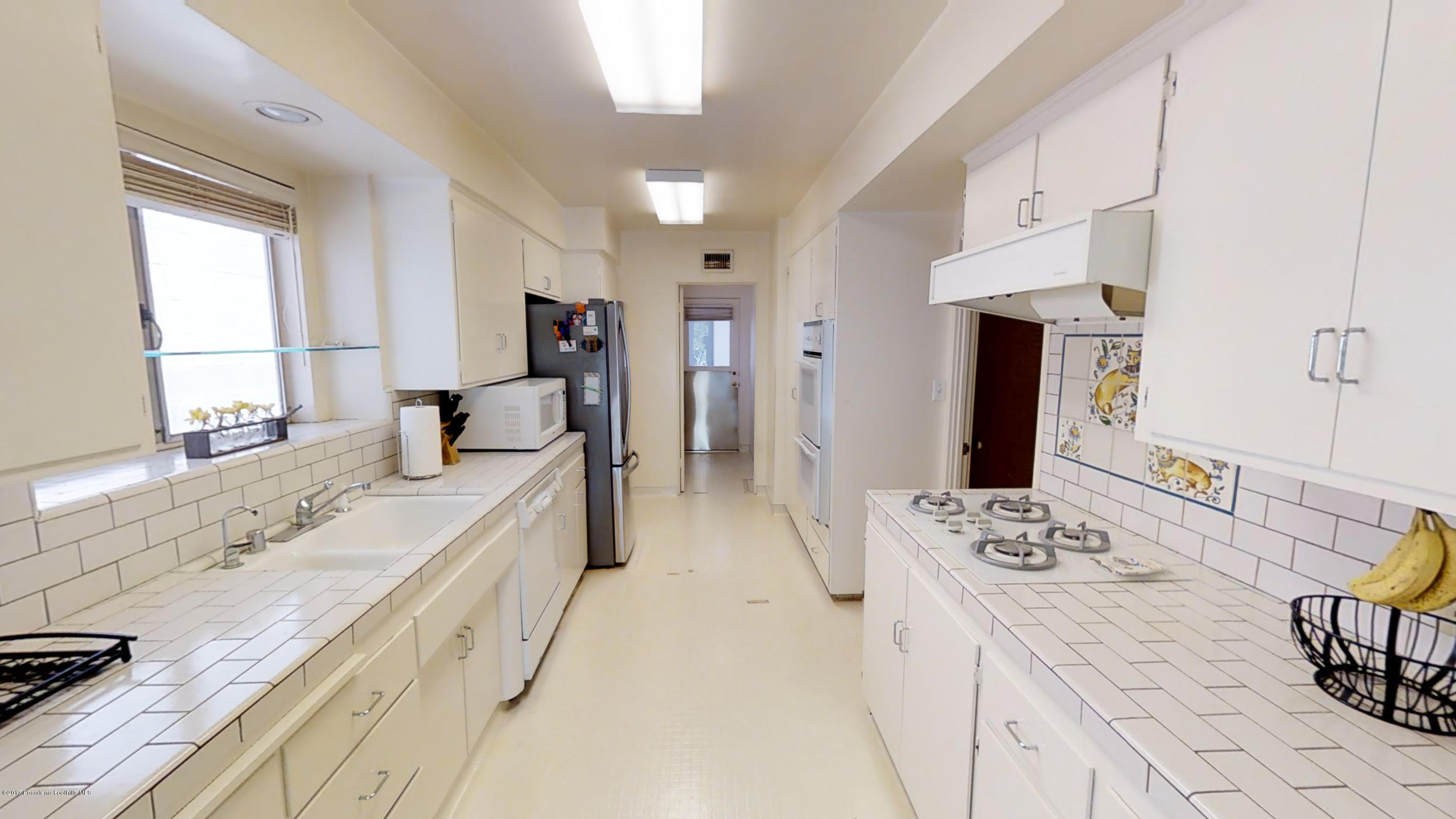 1549 Meadowbrook Road Altadena, CA 91001 - Photo 14 of 35 uQ8LFJ5fnV8 - 08.23.2017_21.16.24