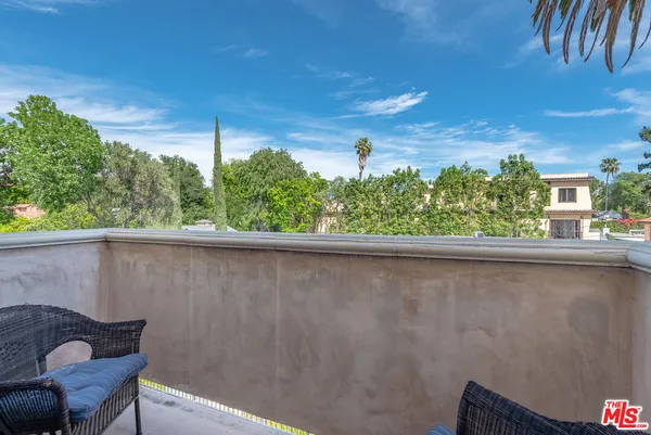$640,000 | 4466 Coldwater Canyon Avenue, Unit 205, Studio City, CA 91604