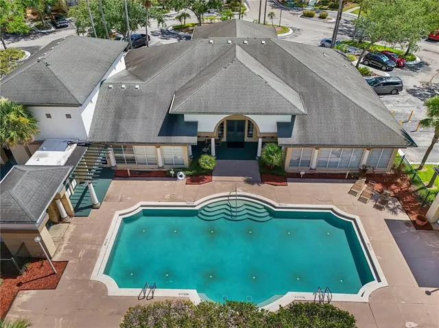 $1,625 | 17102 Carrington Park Drive, Unit 304, Tampa, FL 33647