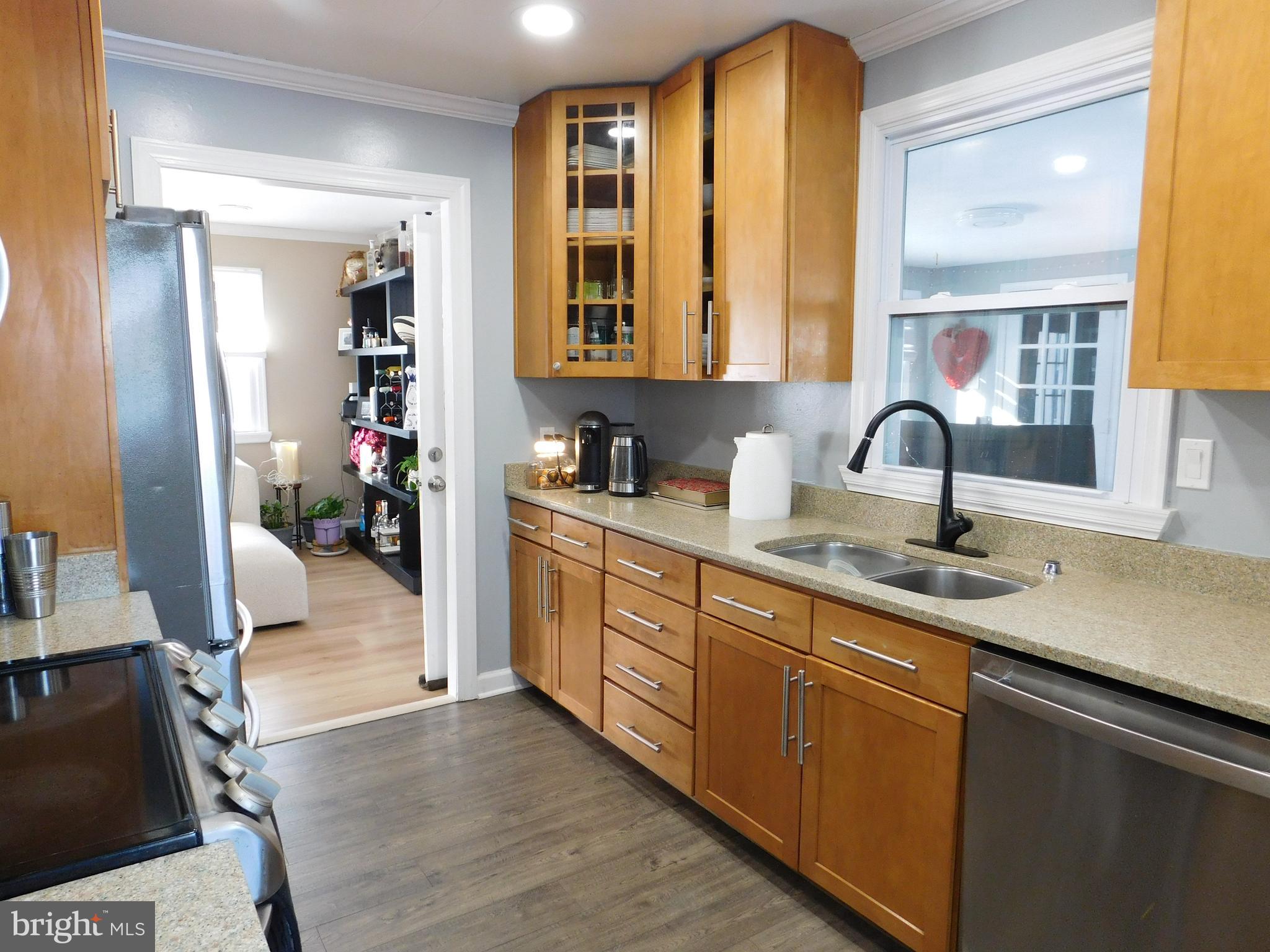 6421 Inwood Drive Springfield, VA 22150 - Photo 10 of 16