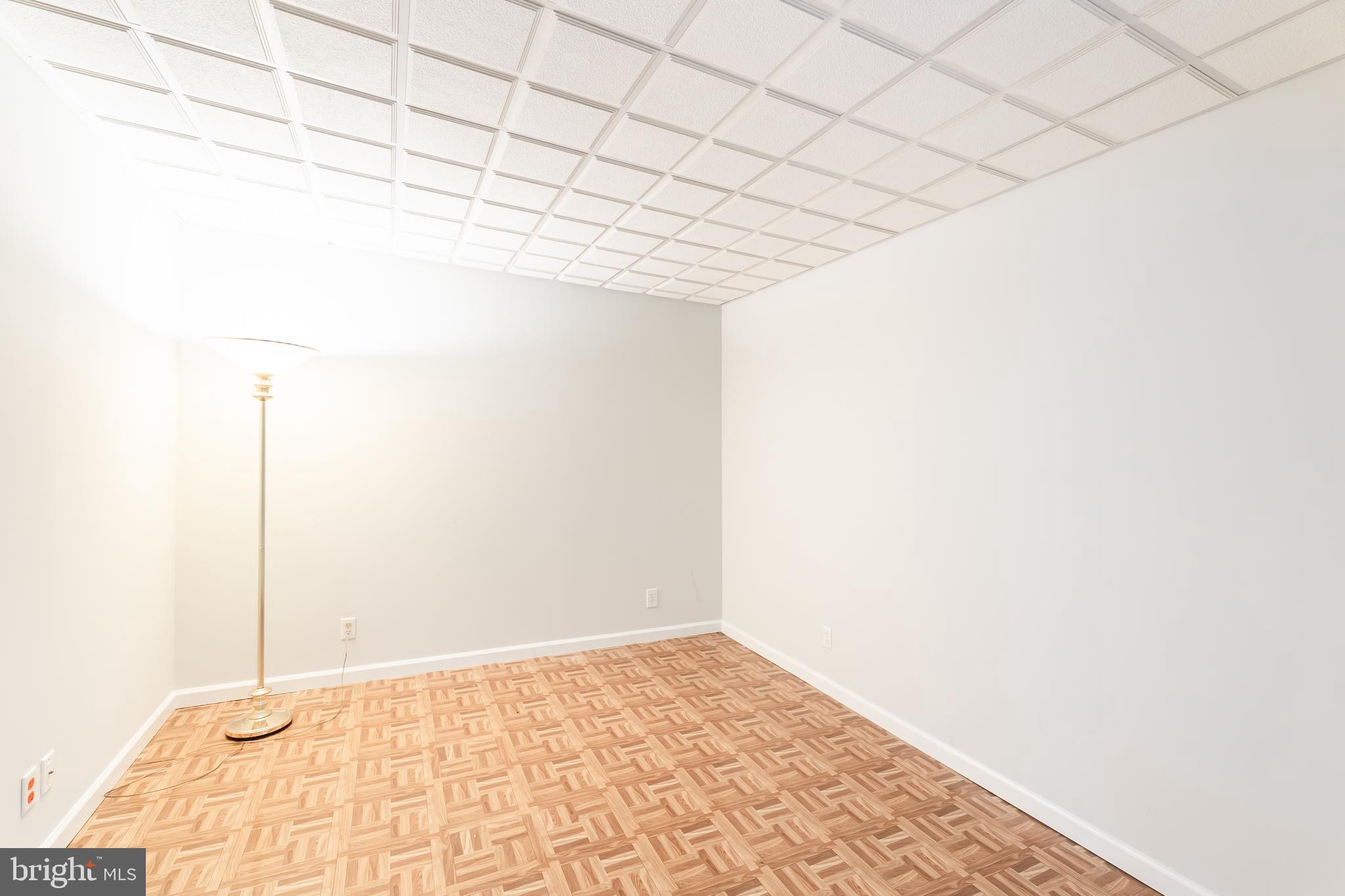 6880 Saddle Run Way Gainesville, VA 20155 - Photo 33 of 57 Office Area