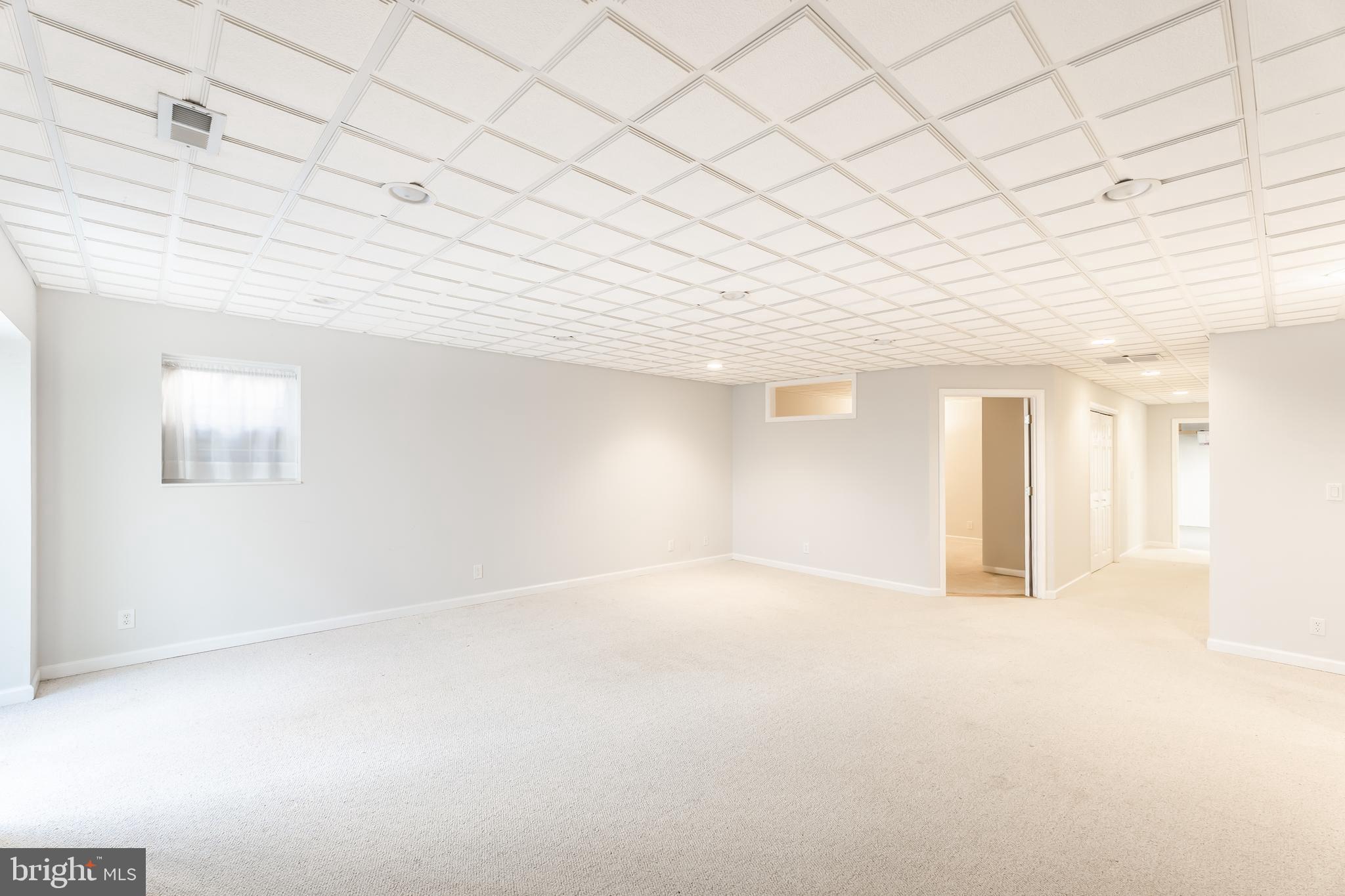 6880 Saddle Run Way Gainesville, VA 20155 - Photo 34 of 57 Huge family room