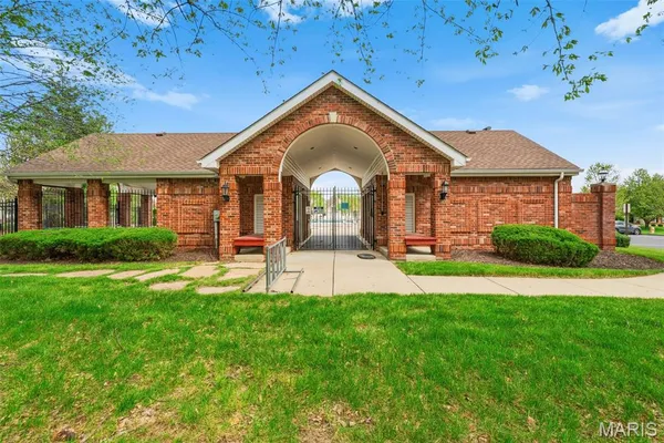 $565,000 | 8119 Knights Crossing Court, O'Fallon, MO 63368