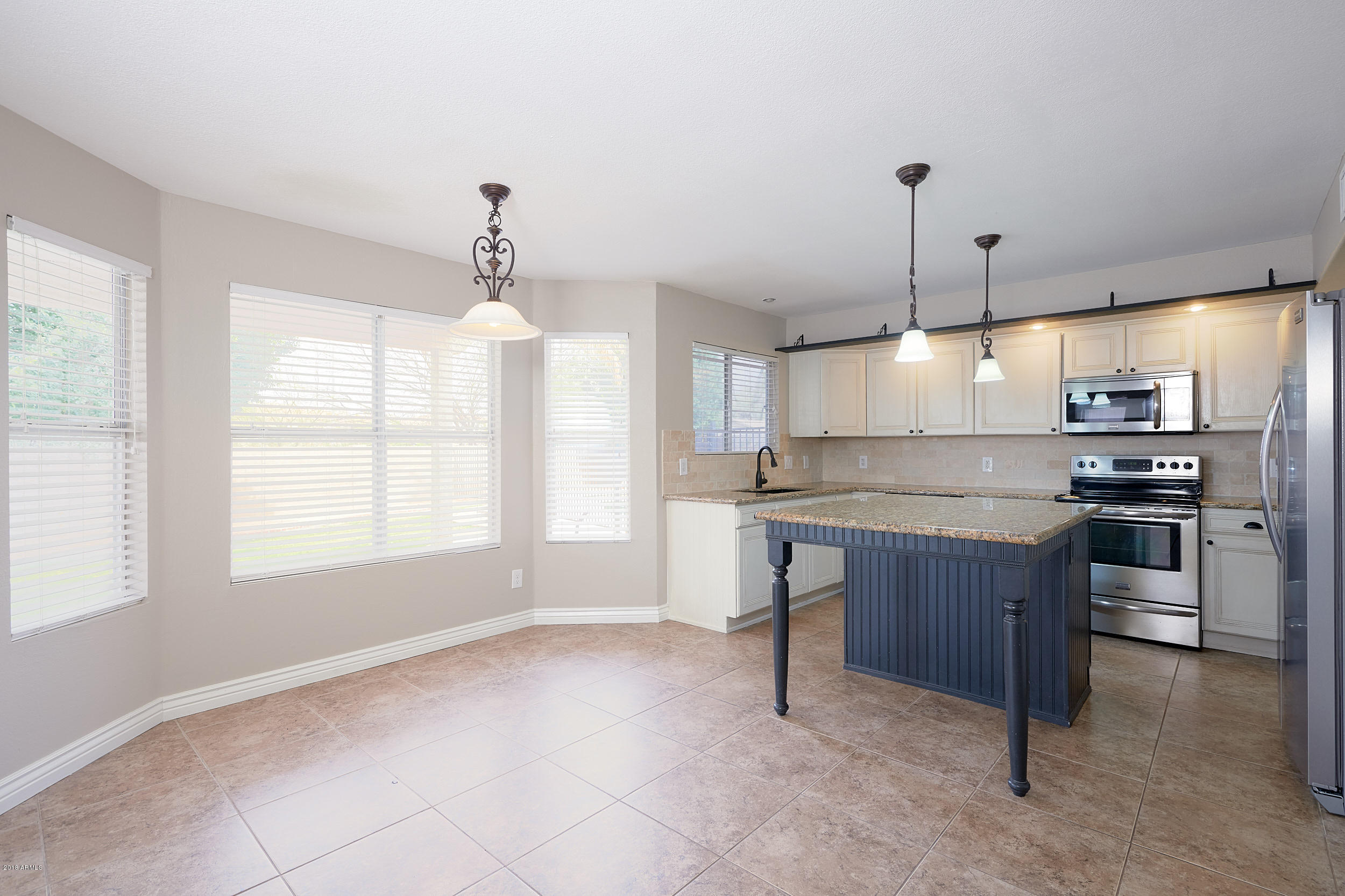 1224 East Grandview Road Phoenix, AZ 85022 - Photo 5 of 18 Kitchen