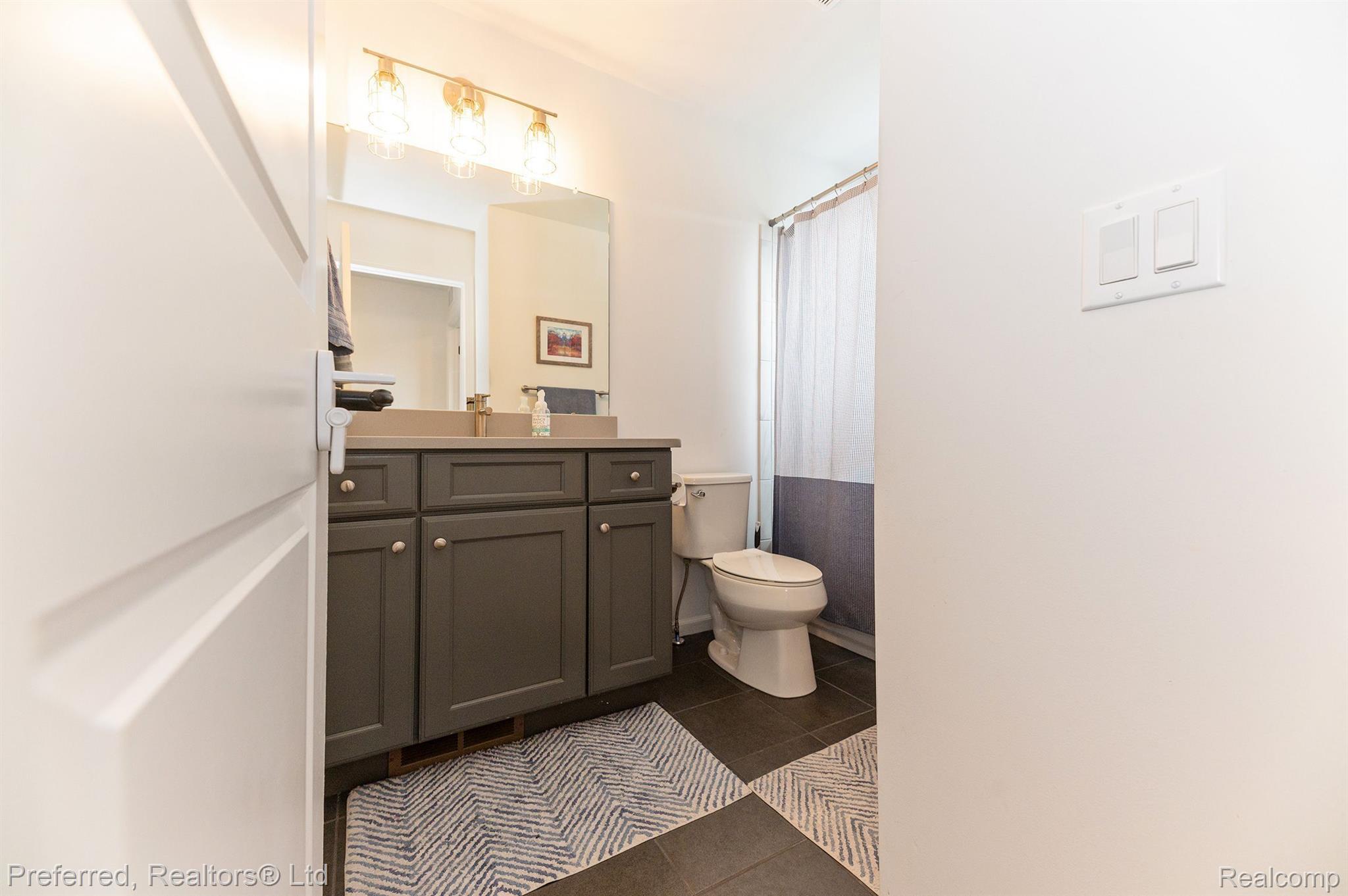 4280 Kent Road Royal Oak, MI 48073 - Photo 25 of 48 Gallery Image 25