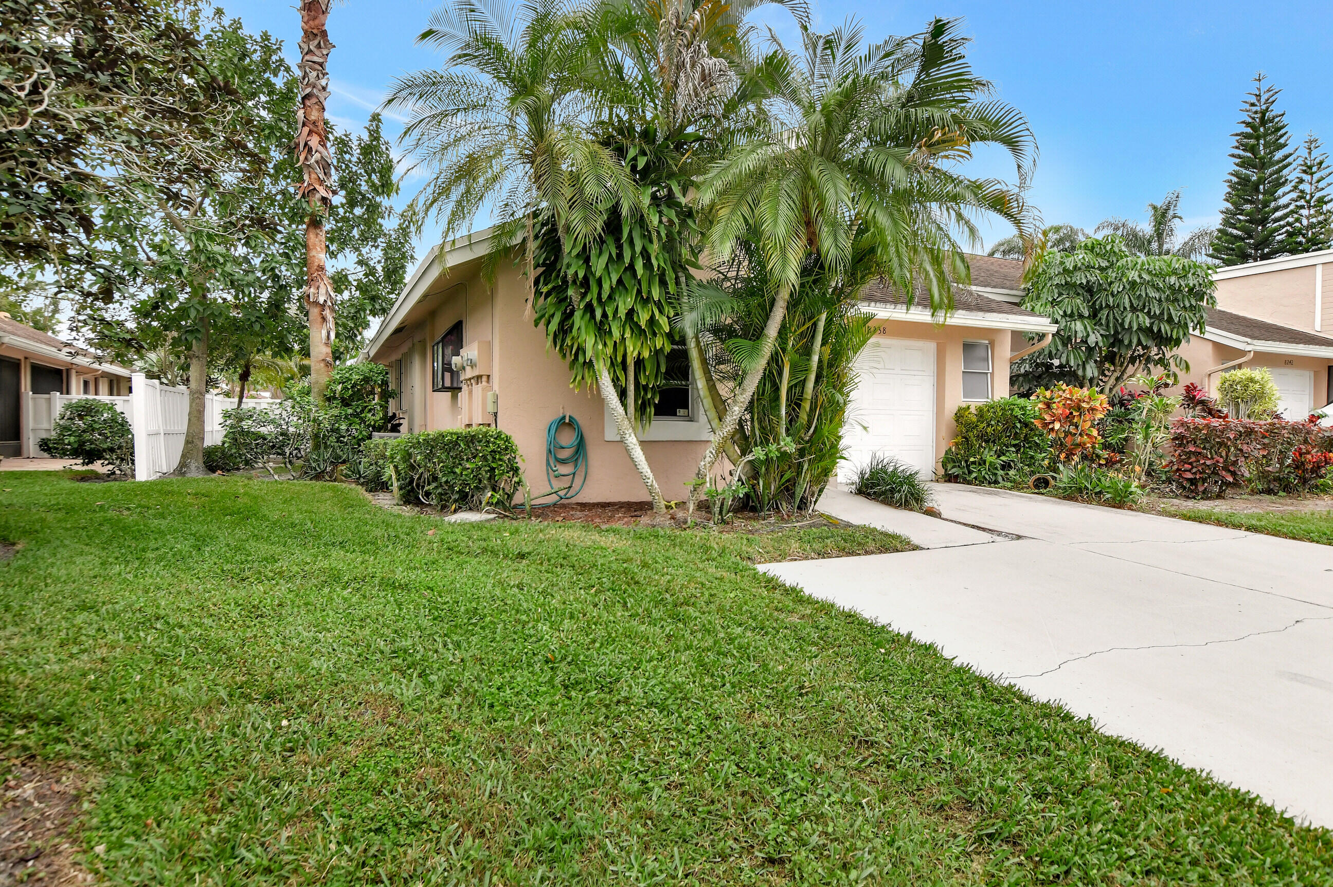 8238 Springtree Road, Unit A Boca Raton, FL 33496 - Photo 3 of 48 03_dsc_1501