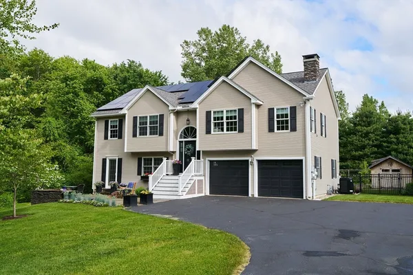 $799,000 | 21 Holly Circle, Easthampton, MA 01027