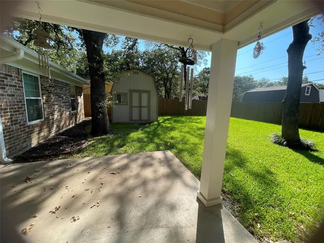 $2,300 | 1915 Signet Drive, Euless, TX 76040