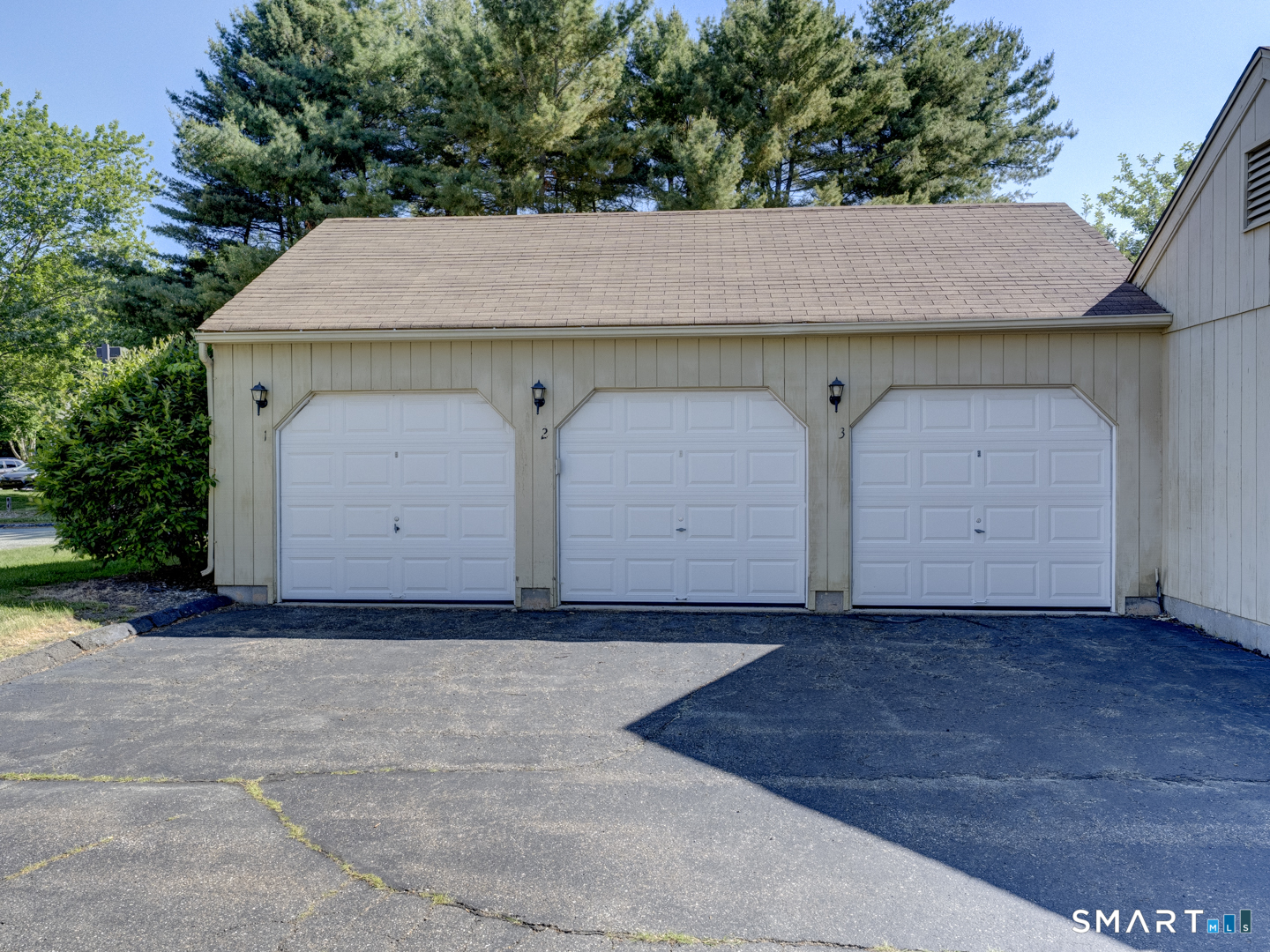 84 Founders Village, Unit 84 Clinton, CT 06413 - Photo 8 of 33 This unit has a detached garage. #2