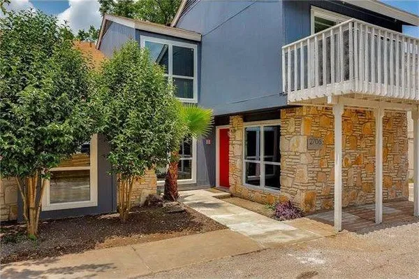 $1,900 | 2706 Mulford Cove, Unit B, Austin, TX 78741